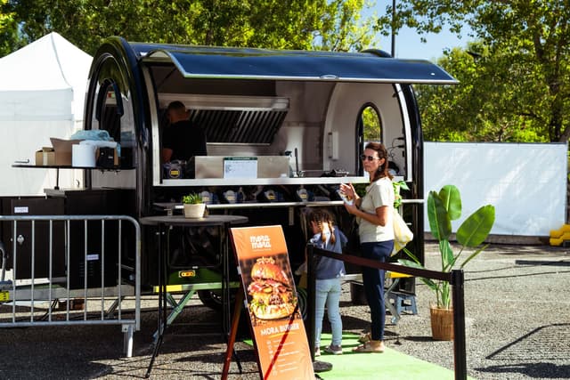 Remolque food truck de Food Truck Store en un evento